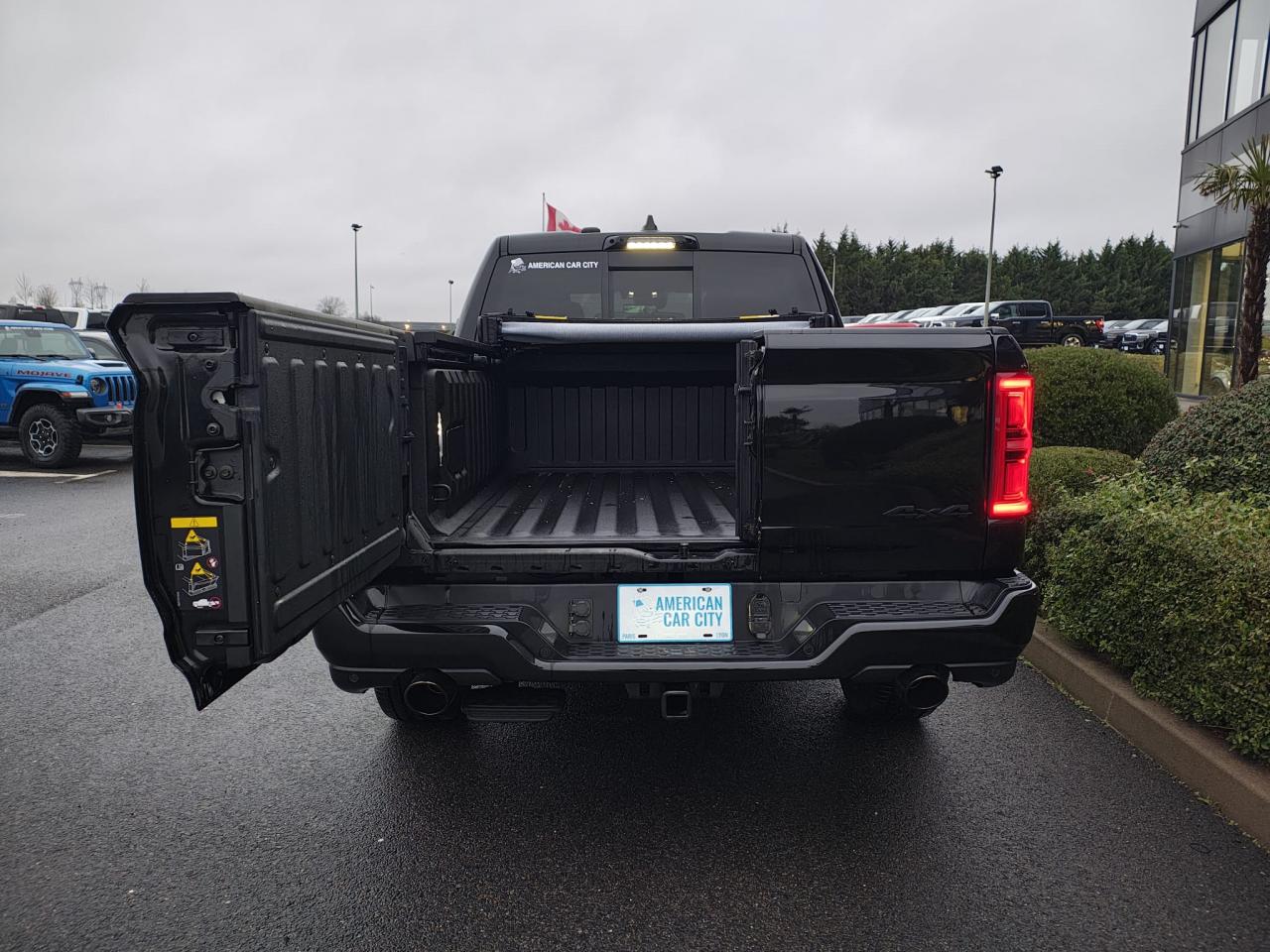 DODGE RAM 1500 CREW LIMITED NIGHT EDITION RAMBOX HAYON MULTI