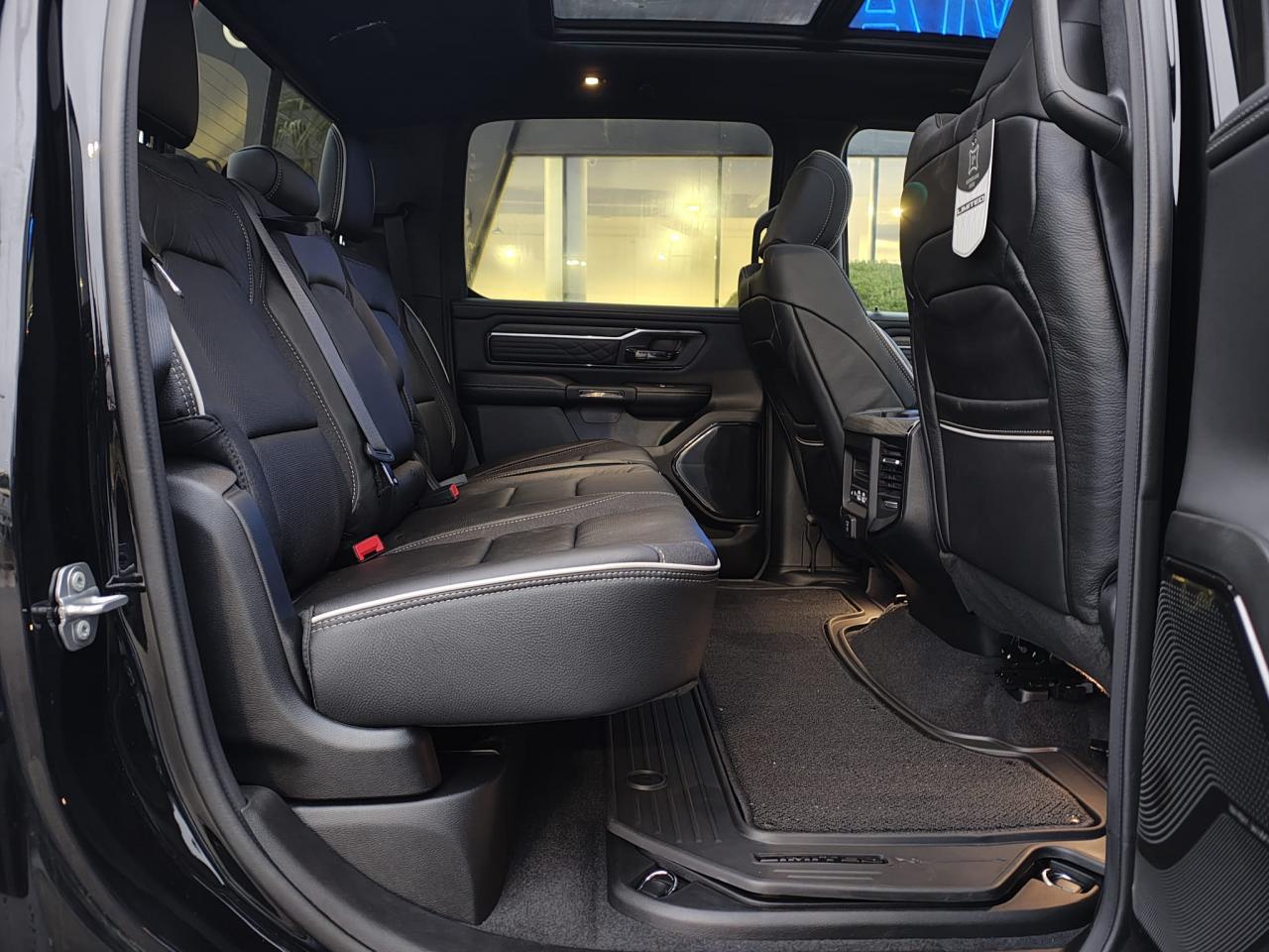 DODGE RAM 1500 CREW LIMITED NIGHT EDITION RAMBOX HAYON MULTI