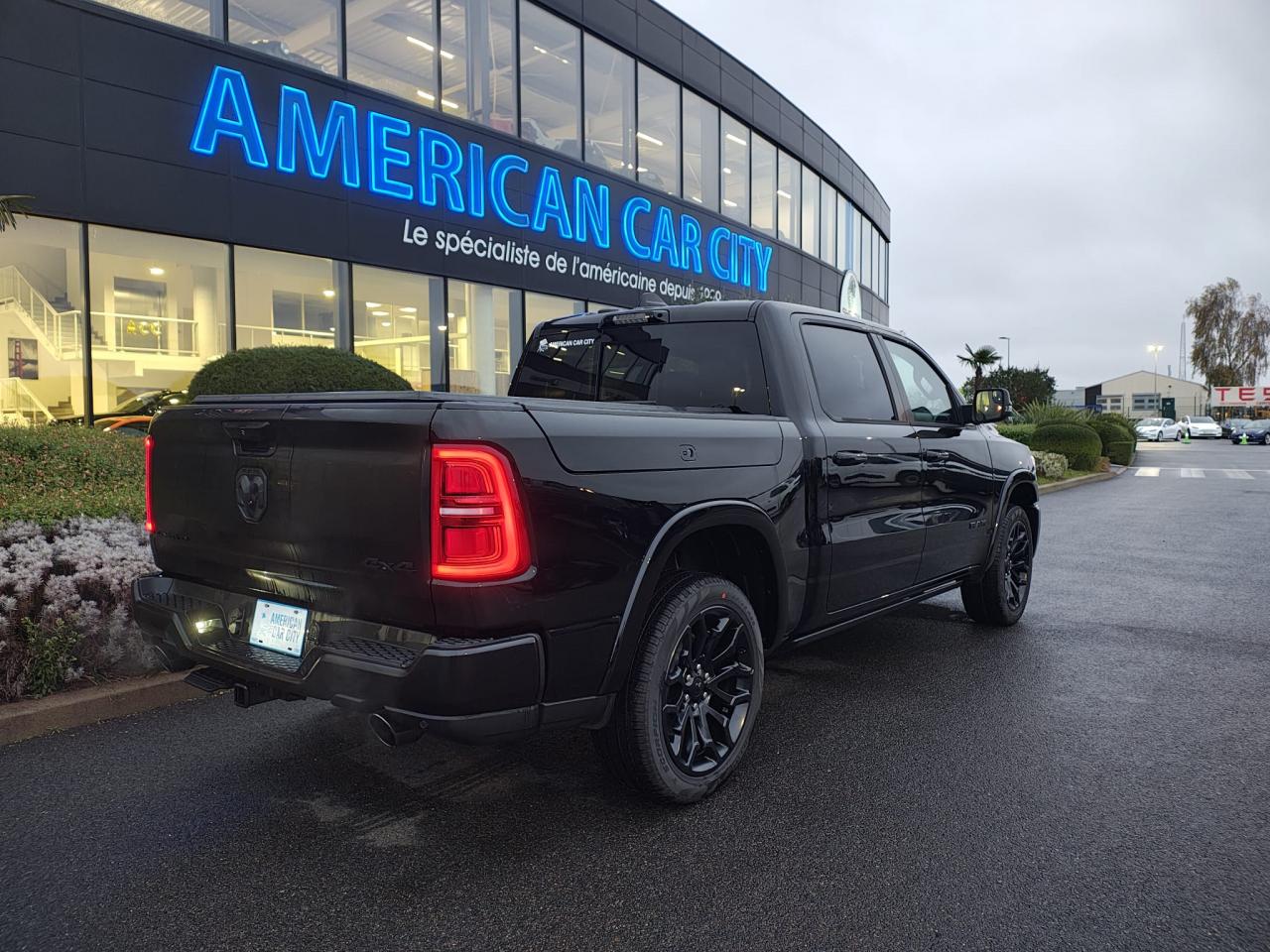 DODGE RAM 1500 CREW LIMITED NIGHT EDITION RAMBOX HAYON MULTI