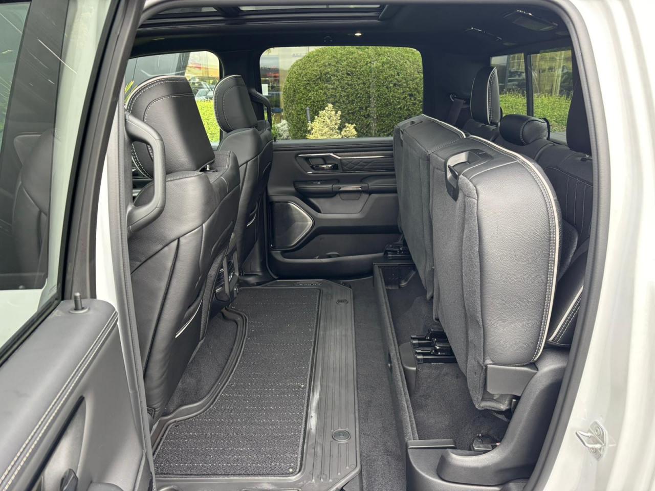 DODGE RAM 1500 CREW LIMITED NIGHT EDITION RAMBOX HAYON MULTI 2025