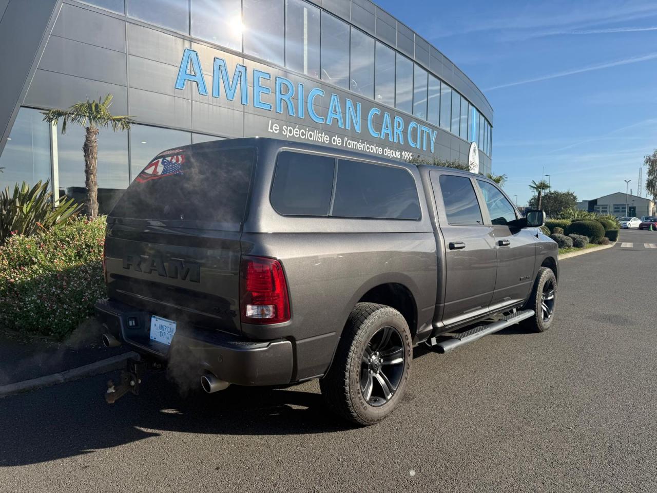 DODGE RAM 1500 CREW SPORT CLASSIC BLACK PACKAGE