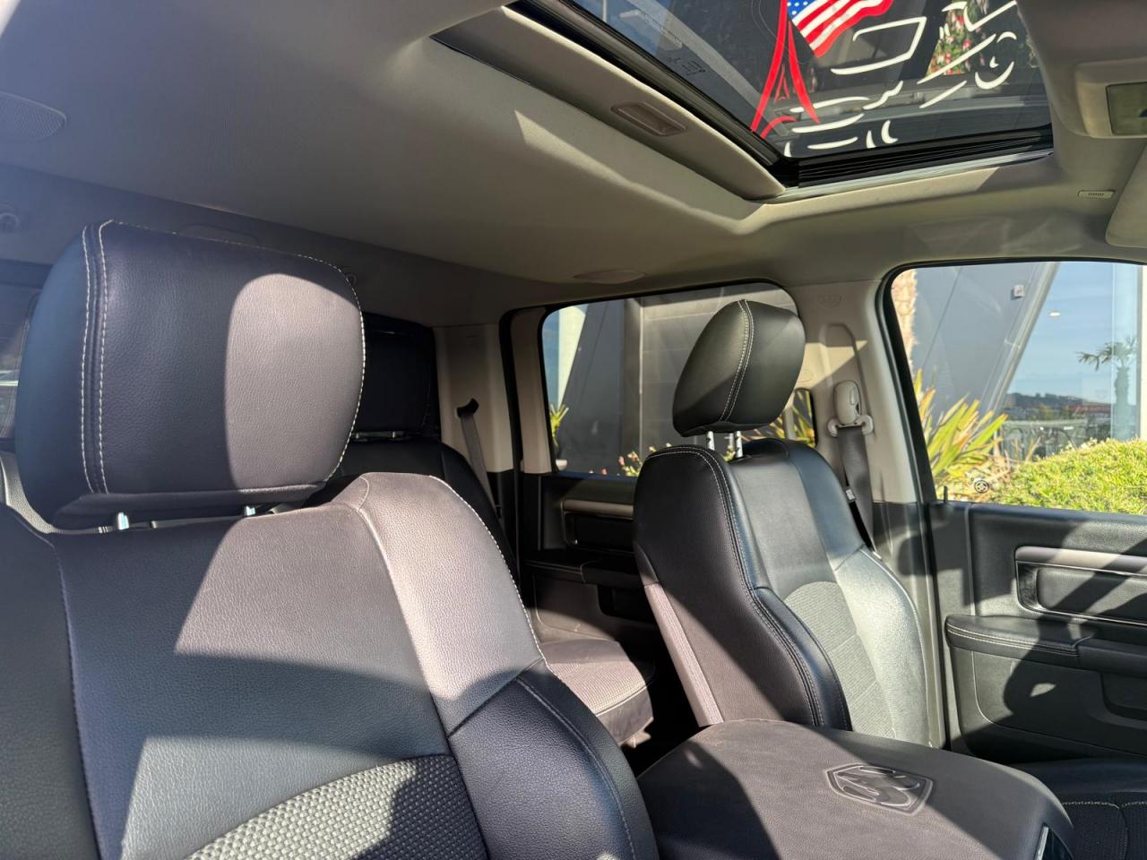 DODGE RAM 1500 CREW SPORT CLASSIC BLACK PACKAGE