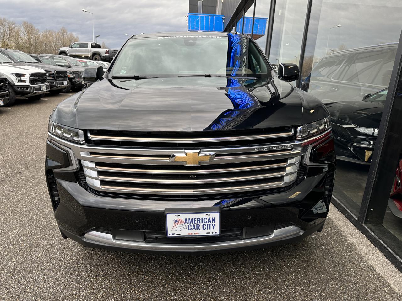 CHEVROLET SUBURBAN HIGH COUNTRY 4x4 V8 6.2L CTTE FOURGON