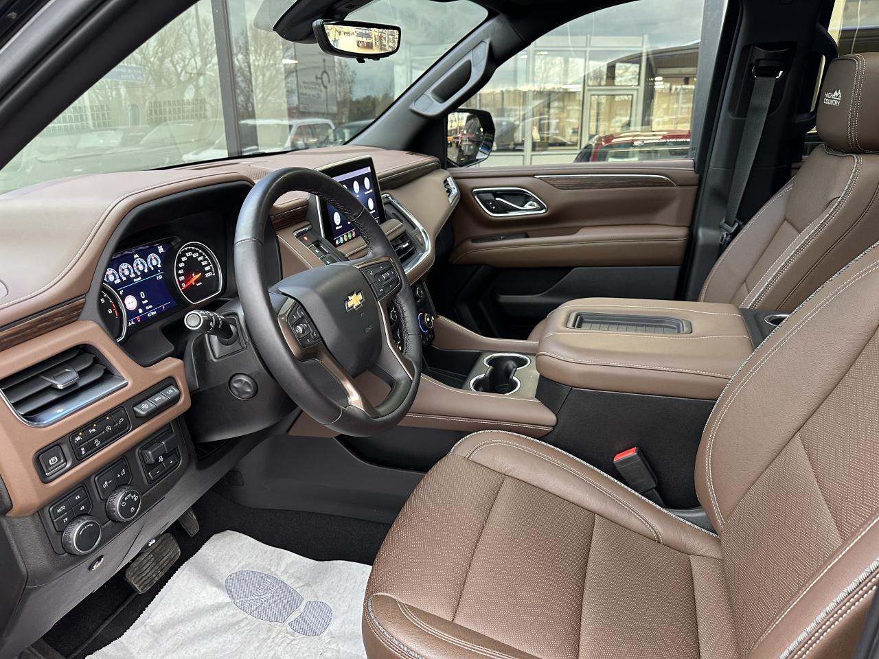 CHEVROLET SUBURBAN HIGH COUNTRY 4x4 V8 6.2L CTTE FOURGON