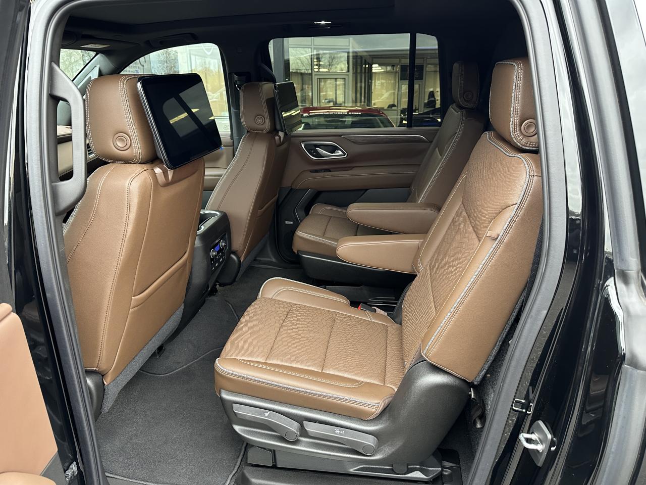 CHEVROLET SUBURBAN HIGH COUNTRY 4x4 V8 6.2L CTTE FOURGON