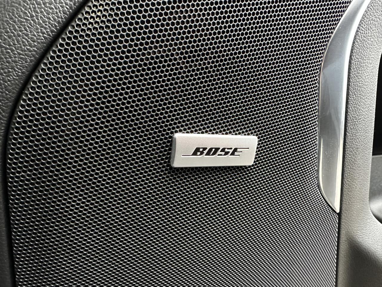 CHEVROLET SUBURBAN HIGH COUNTRY 4x4 V8 6.2L CTTE FOURGON