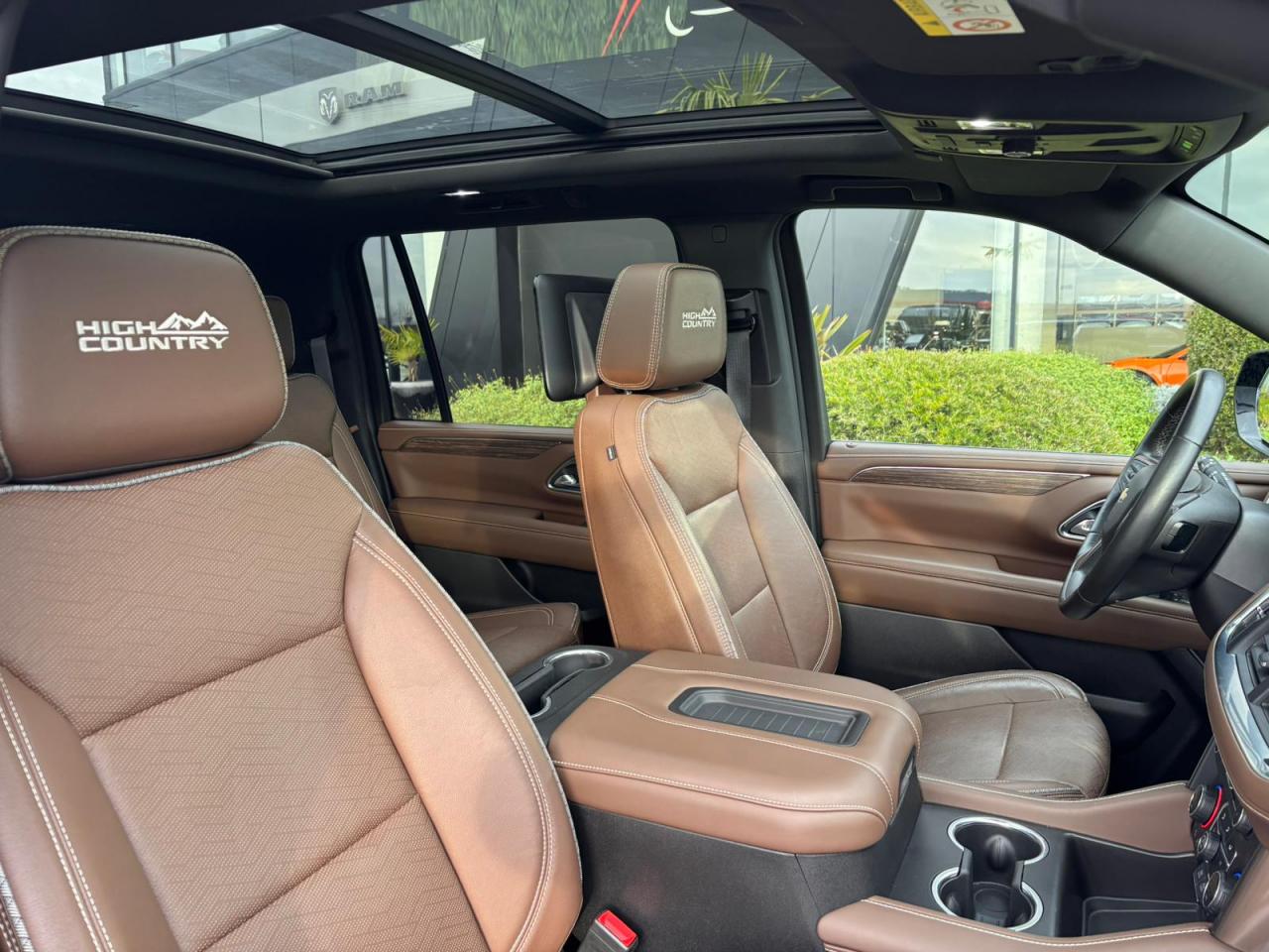 CHEVROLET SUBURBAN HIGH COUNTRY 4x4 V8 6.2L CTTE FOURGON