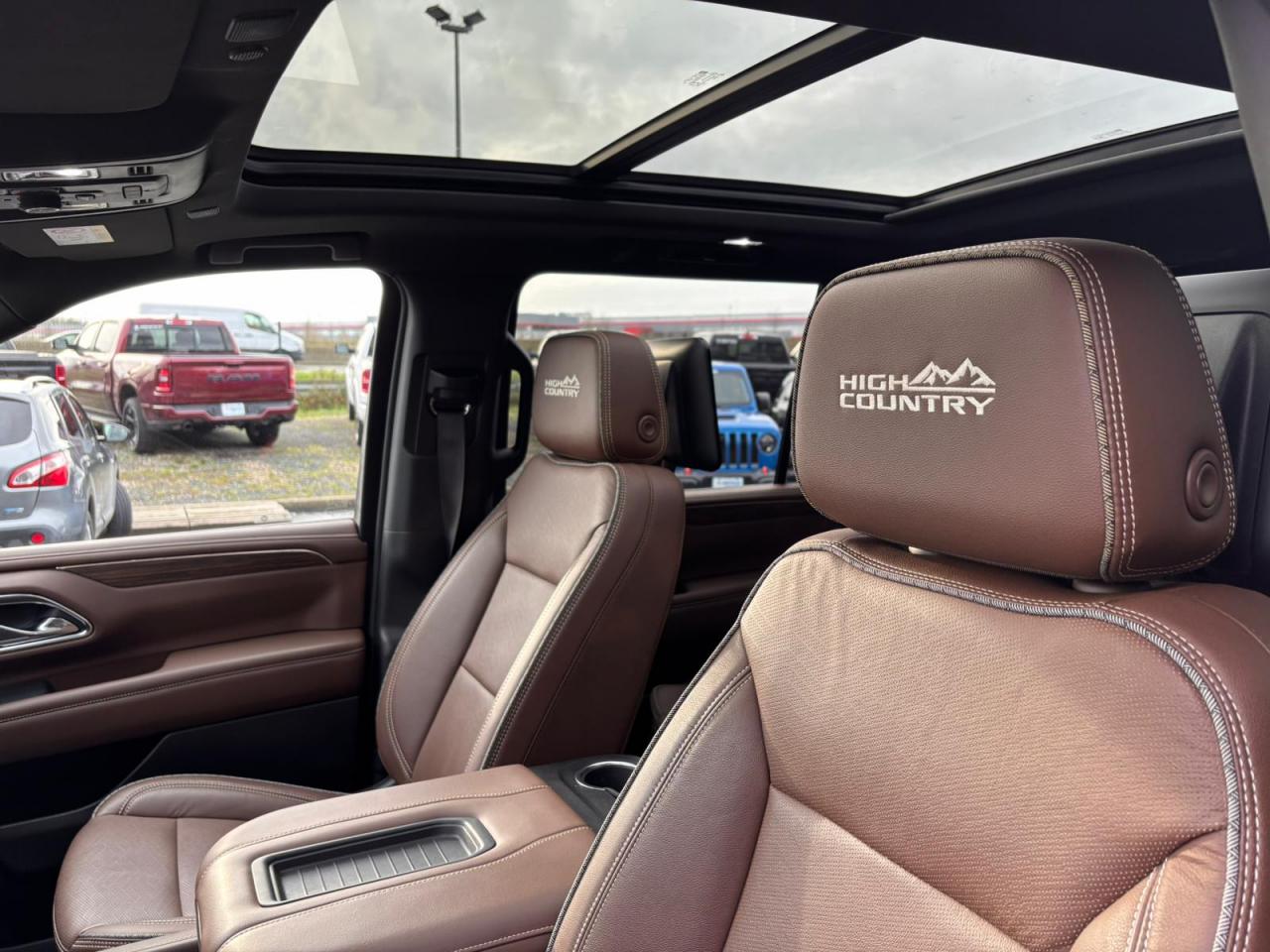 CHEVROLET SUBURBAN HIGH COUNTRY 4x4 V8 6.2L CTTE FOURGON