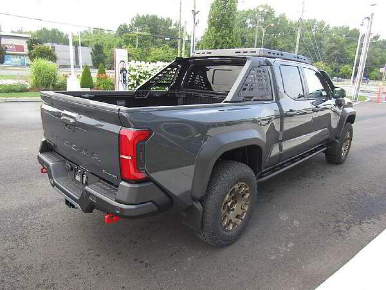 TOYOTA TACOMA 4X4 Double Cab Hybrid Trailhunter