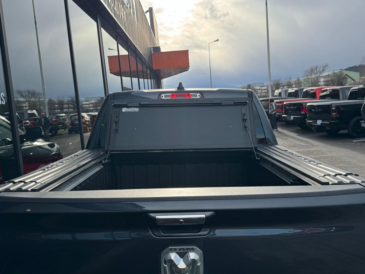 DODGE RAM 1500 CREW CAB LIMITED AIR RAMBOX