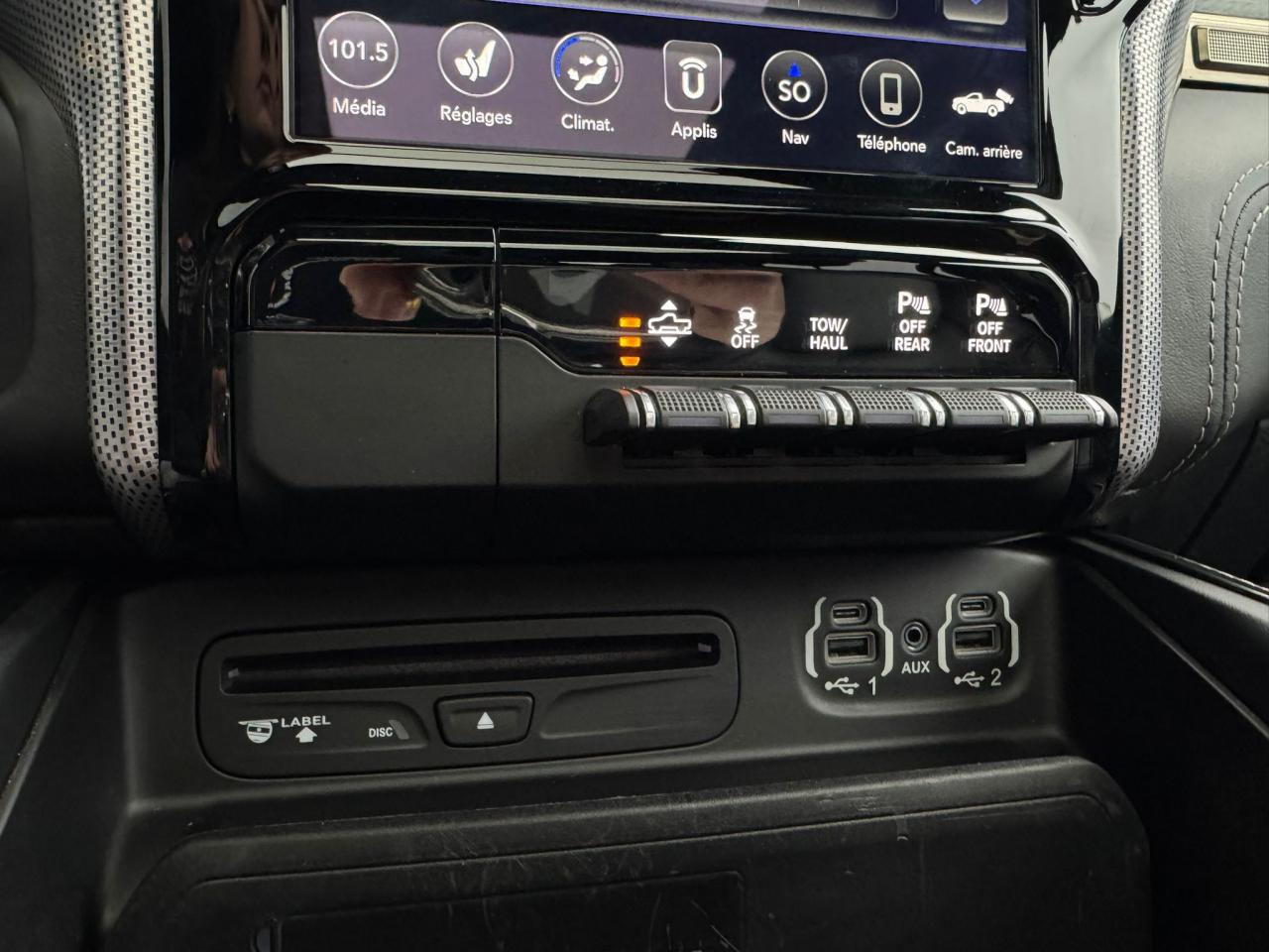 DODGE RAM 1500 CREW CAB LIMITED AIR RAMBOX