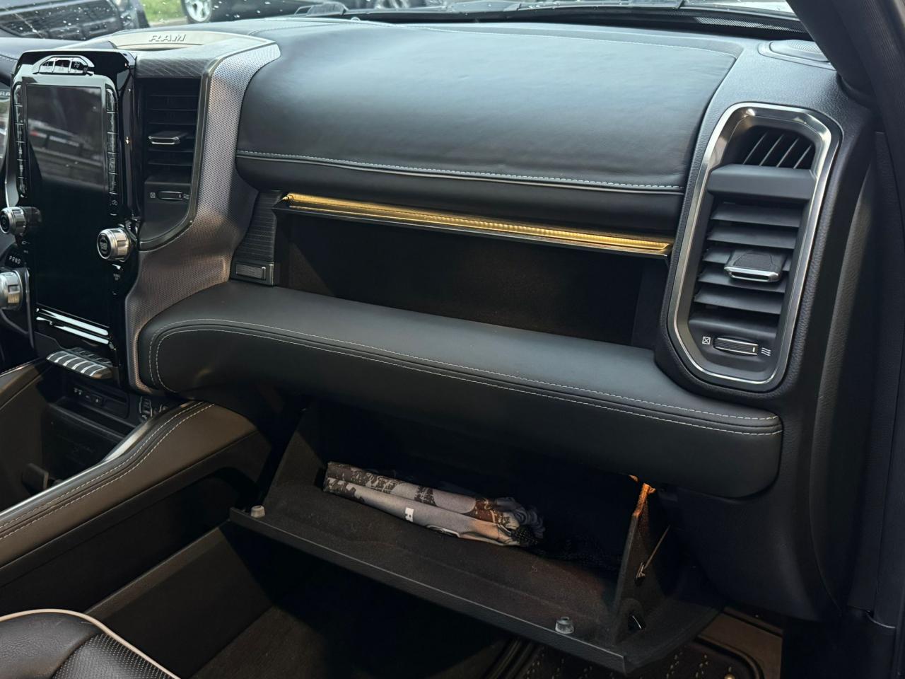 DODGE RAM 1500 CREW CAB LIMITED AIR RAMBOX