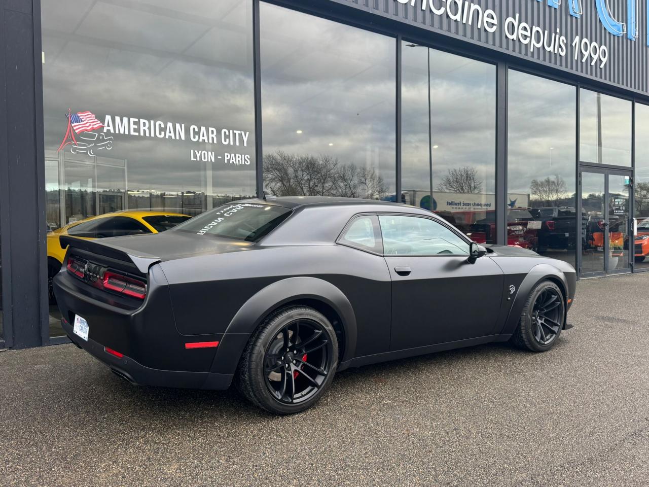 DODGE CHALLENGER SRT HELLCAT WIDEBODY