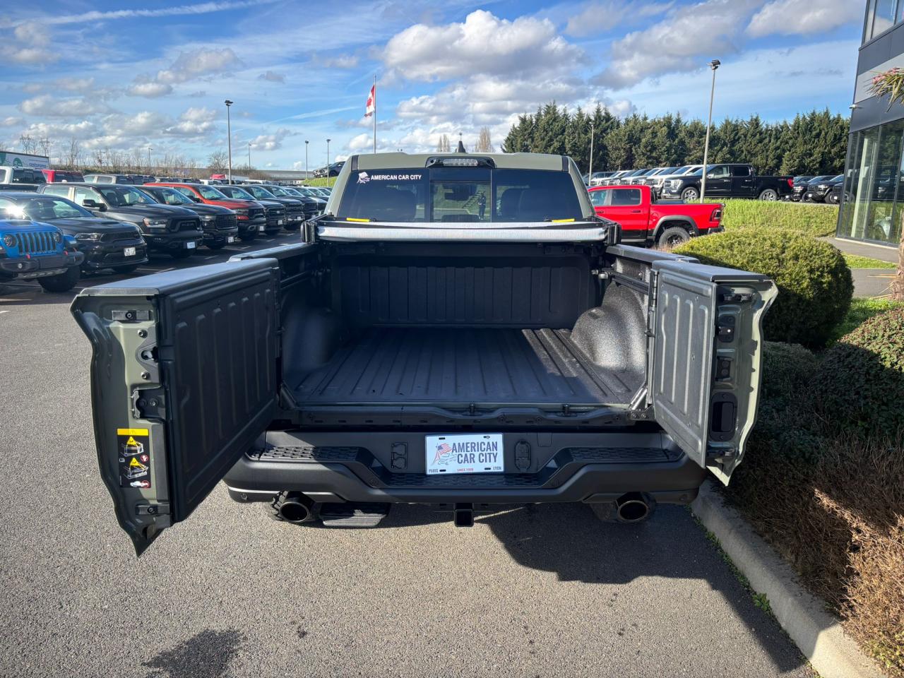 DODGE RAM 1500 CREW CAB REBEL AIR HAYON MULTI