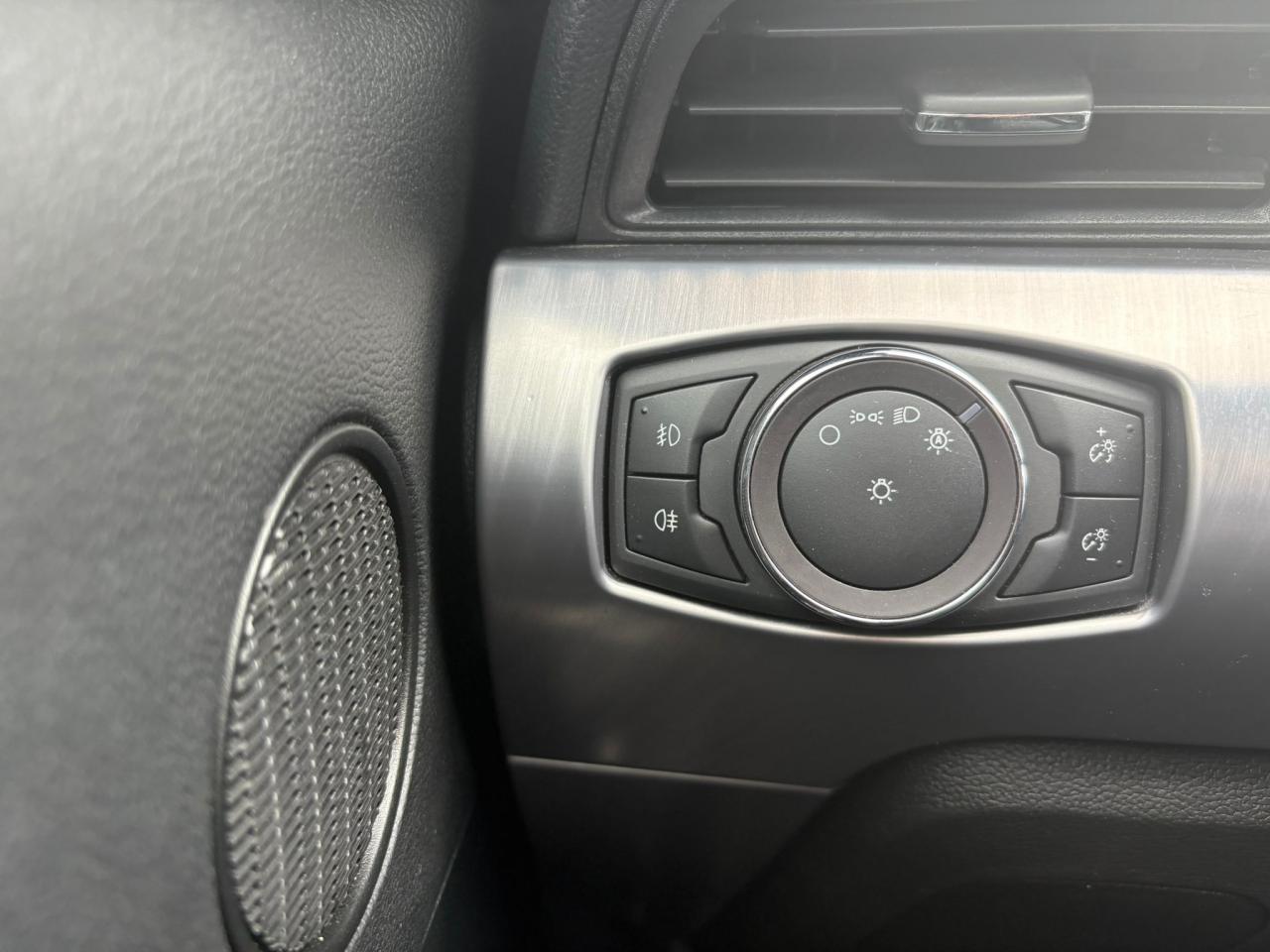 FORD MUSTANG BULLITT V8 5.0L