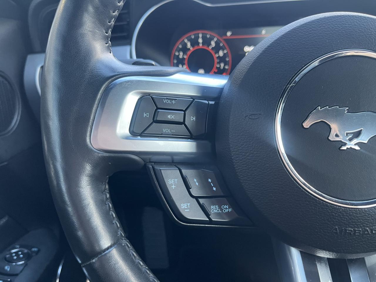 FORD MUSTANG GT FASTBACK 5.0L V8 450ch MAGNERIDE BVA10