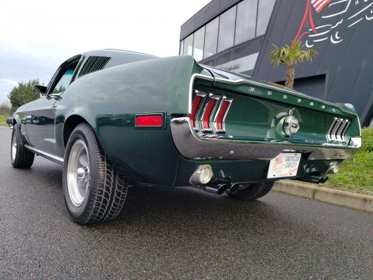 FORD MUSTANG FASTBACK d\'origine Highland Green,302 code J + Historique complet