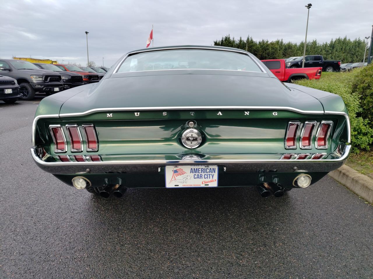 FORD MUSTANG FASTBACK d\'origine Highland Green,302 code J + Historique complet