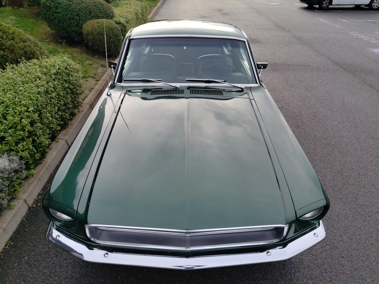 FORD MUSTANG FASTBACK d\'origine Highland Green,302 code J + Historique complet