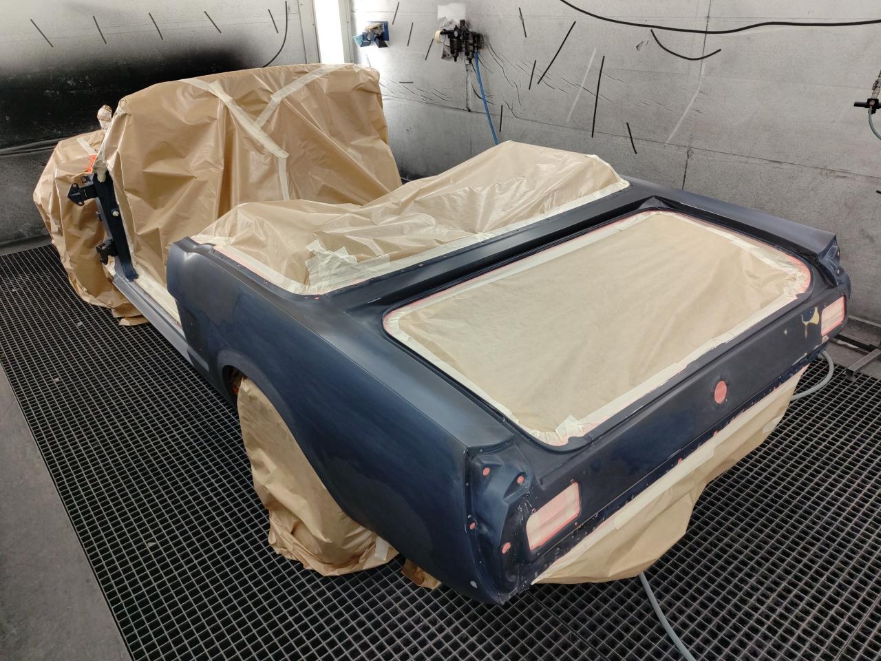 FORD MUSTANG cabriolet code C, peinture, capote et intérieur restaurée chez nous