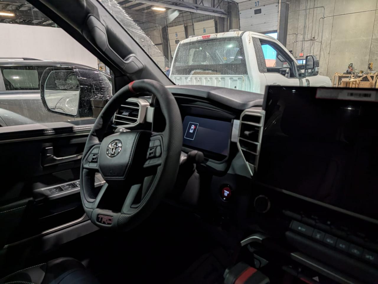 TOYOTA TUNDRA CREWMAX LIMITED TRD OFF ROAD