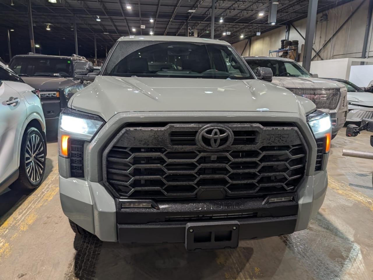 TOYOTA TUNDRA CREWMAX LIMITED TRD OFF ROAD