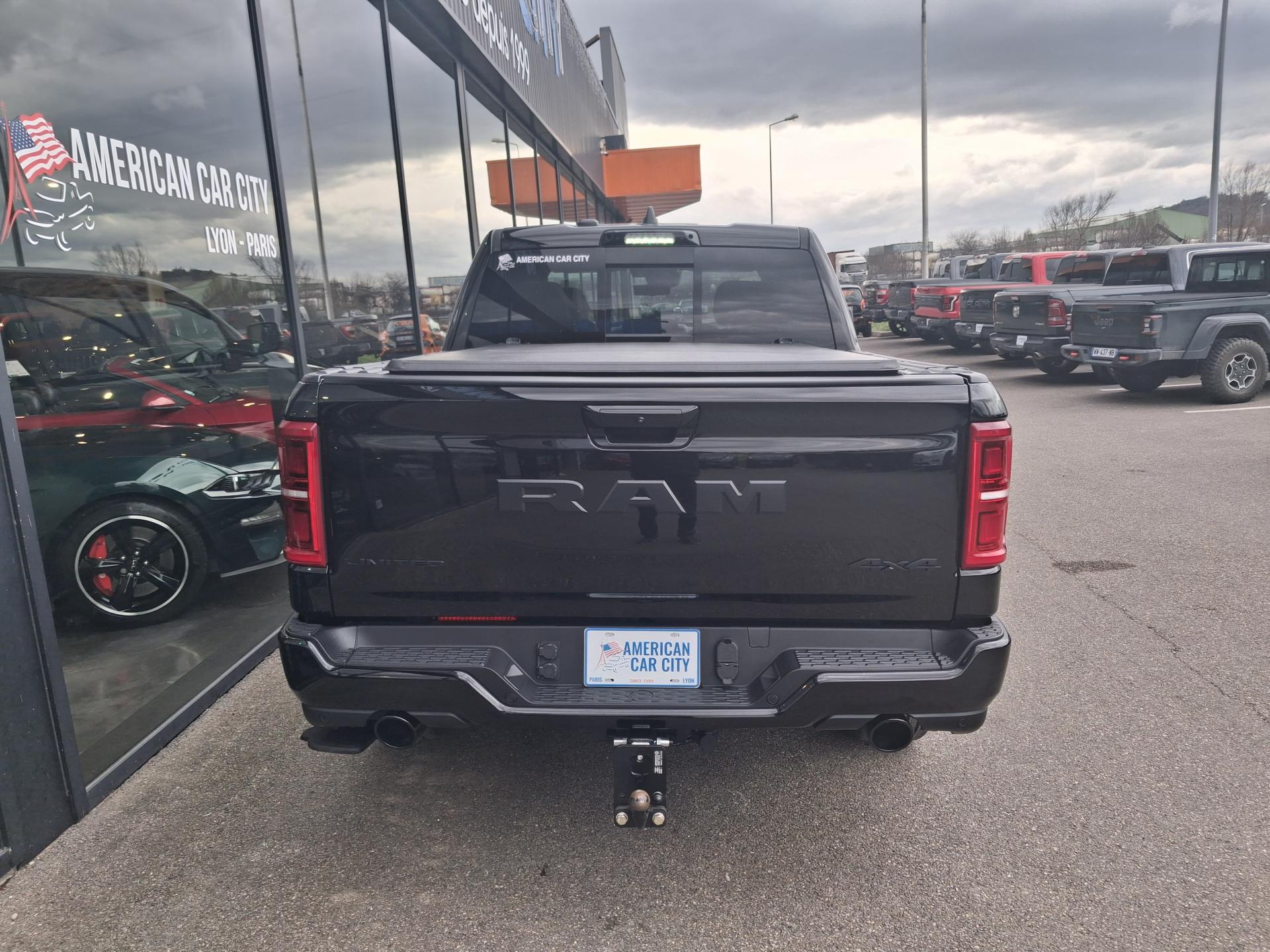 DODGE RAM 1500 CREW LIMITED NIGHT EDITION RAMBOX