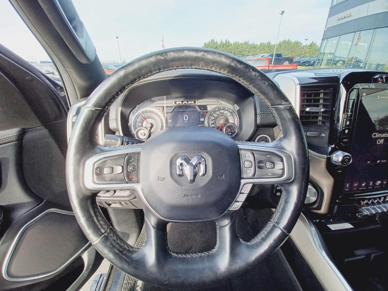 DODGE RAM 1500 CREW LARAMIE SPORT AIR V8 HEMI 5.7L - VENTE PRO