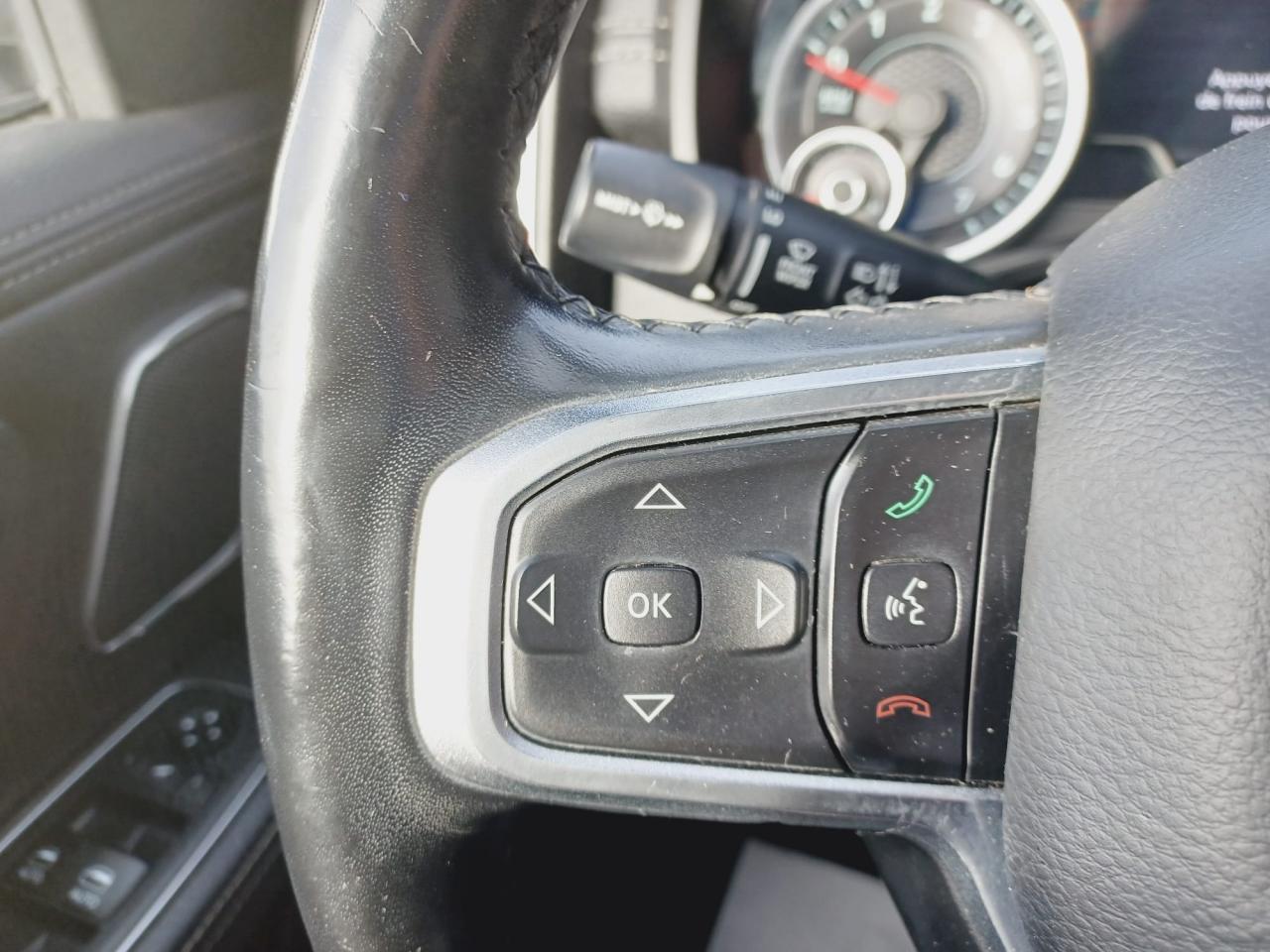 DODGE RAM 1500 CREW LARAMIE SPORT AIR V8 HEMI 5.7L - VENTE PRO