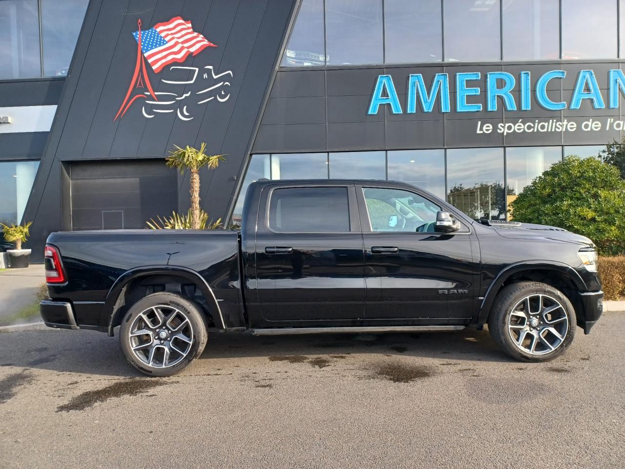 DODGE RAM 1500 CREW LARAMIE SPORT AIR V8 HEMI 5.7L - VENTE PRO