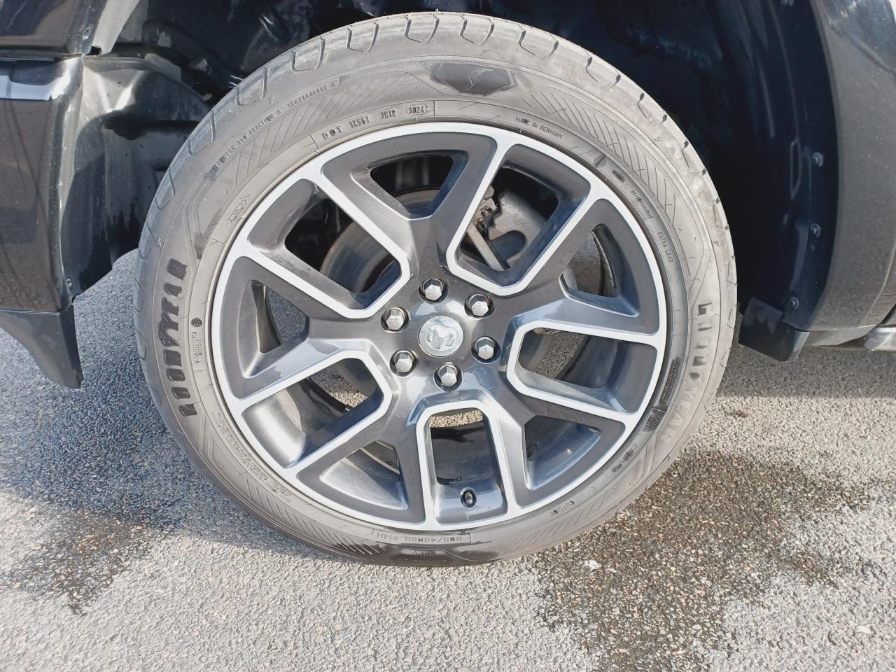 DODGE RAM 1500 CREW LARAMIE SPORT AIR V8 HEMI 5.7L - VENTE PRO