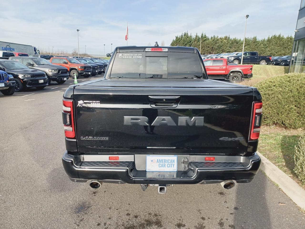 DODGE RAM 1500 CREW LARAMIE SPORT AIR V8 HEMI 5.7L - VENTE PRO