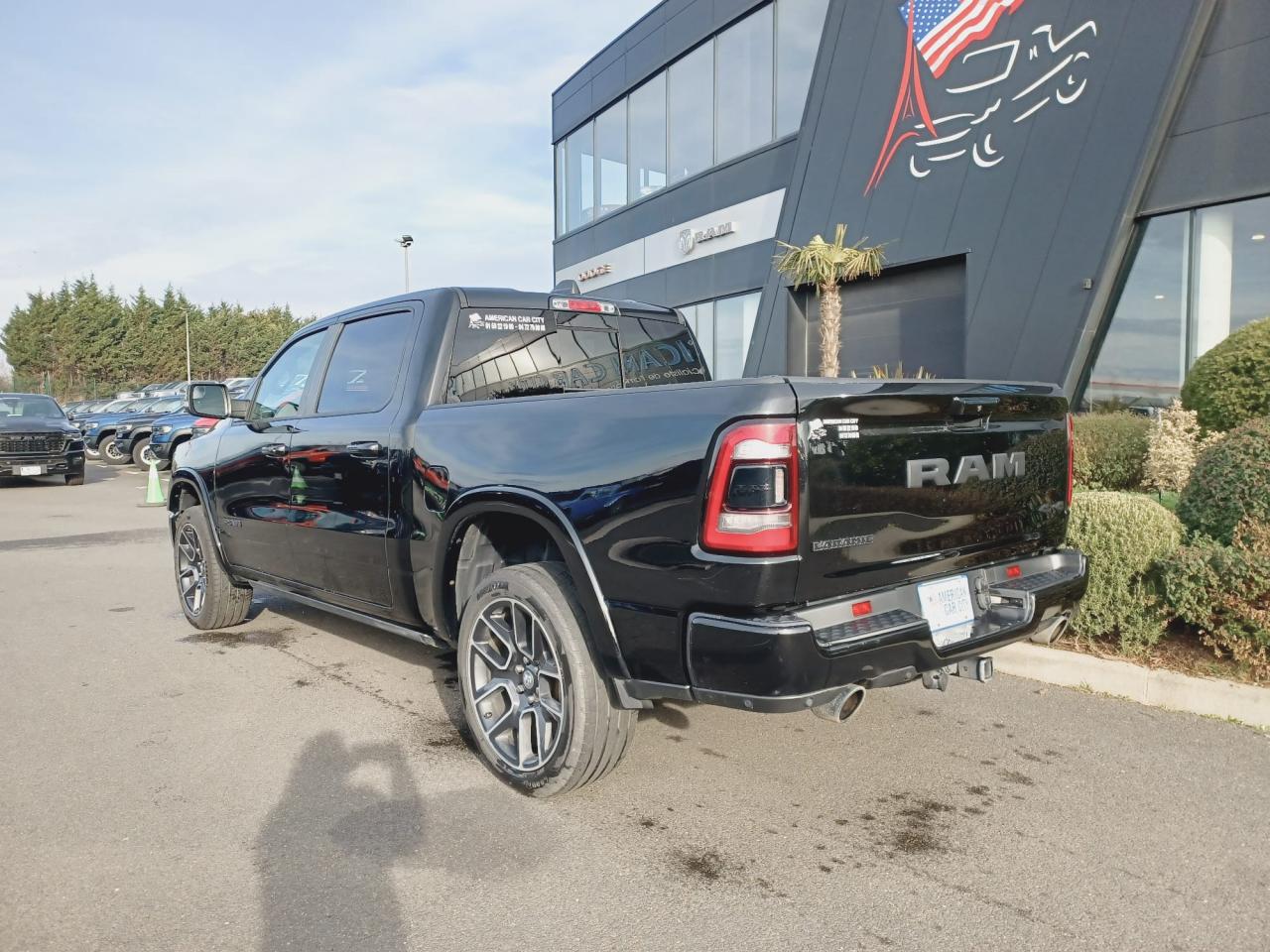 DODGE RAM 1500 CREW LARAMIE SPORT AIR V8 HEMI 5.7L - VENTE PRO