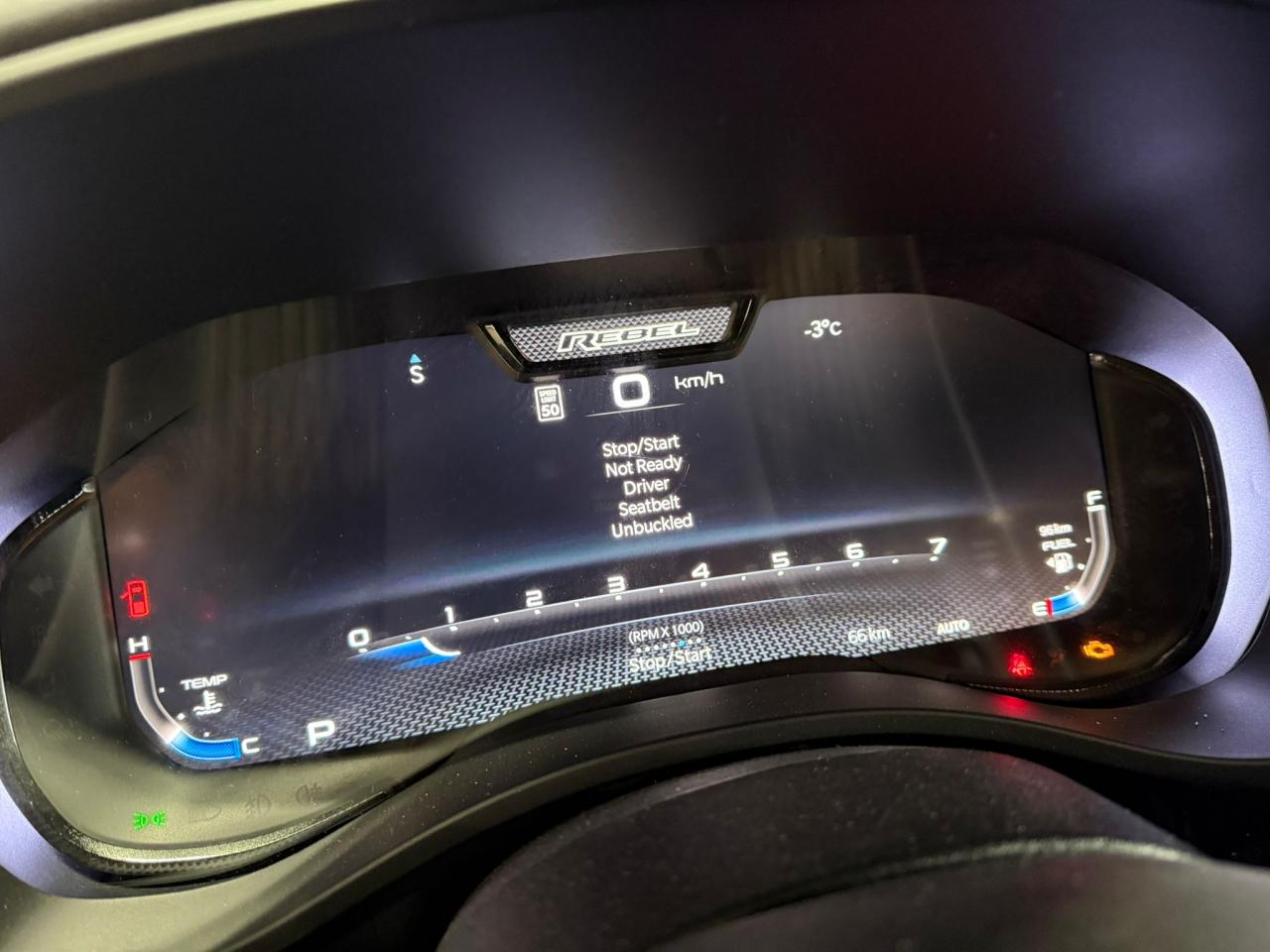 DODGE RAM 1500 CREW CAB REBEL AIR HAYON MULTI