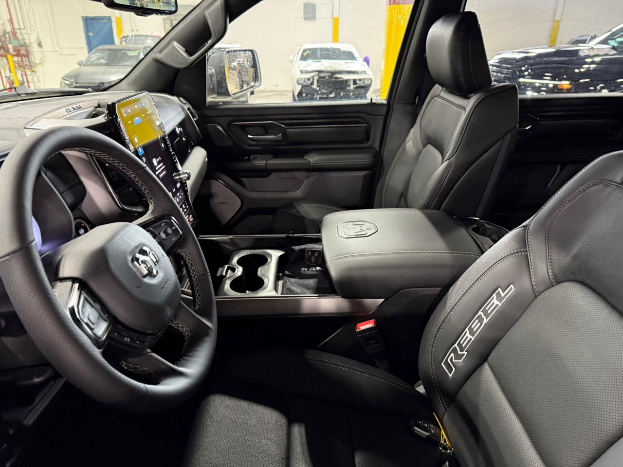 DODGE RAM 1500 CREW CAB REBEL AIR HAYON MULTI