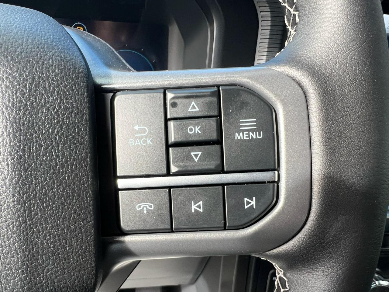 FORD F150 Supercrew LARIAT Black Package V8 5.0L