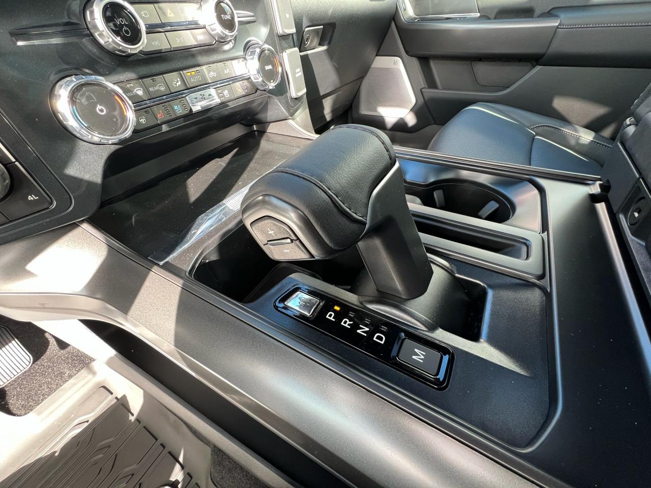 FORD F150 Supercrew LARIAT Black Package V8 5.0L