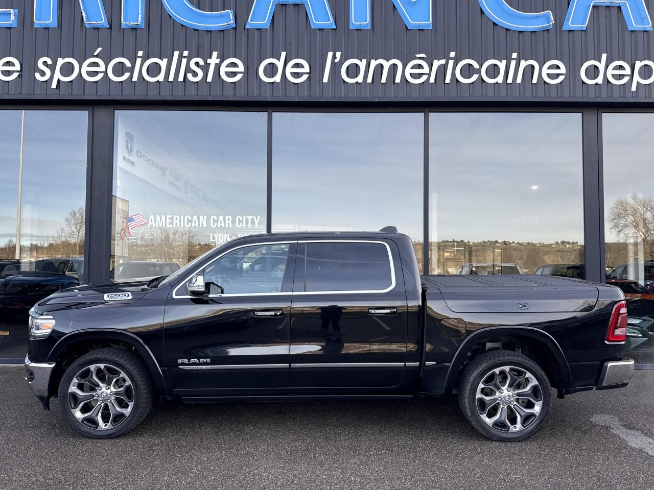 DODGE RAM 1500 CREW LIMITED - VENTE A PRO