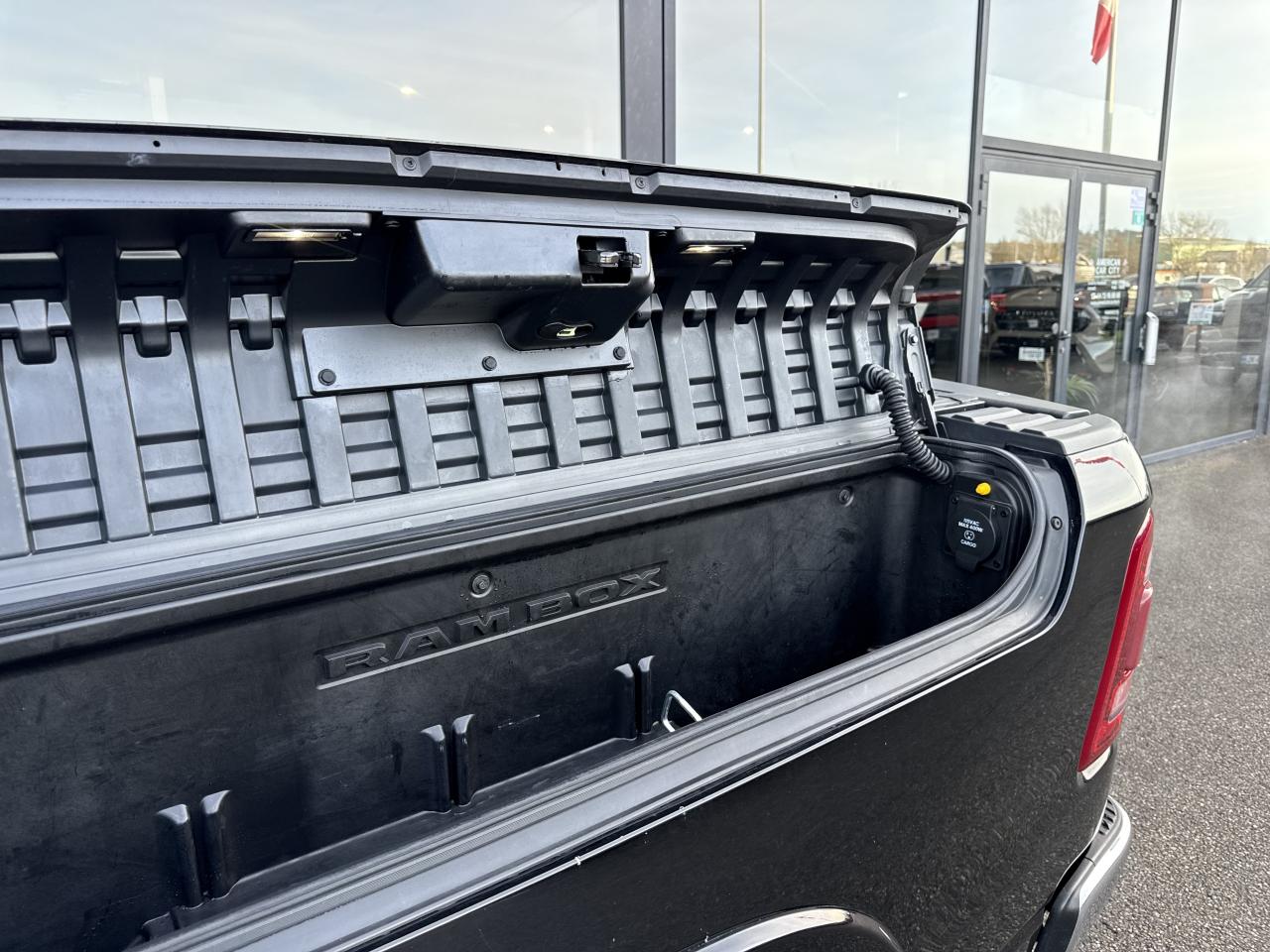 DODGE RAM 1500 CREW LIMITED - VENTE A PRO