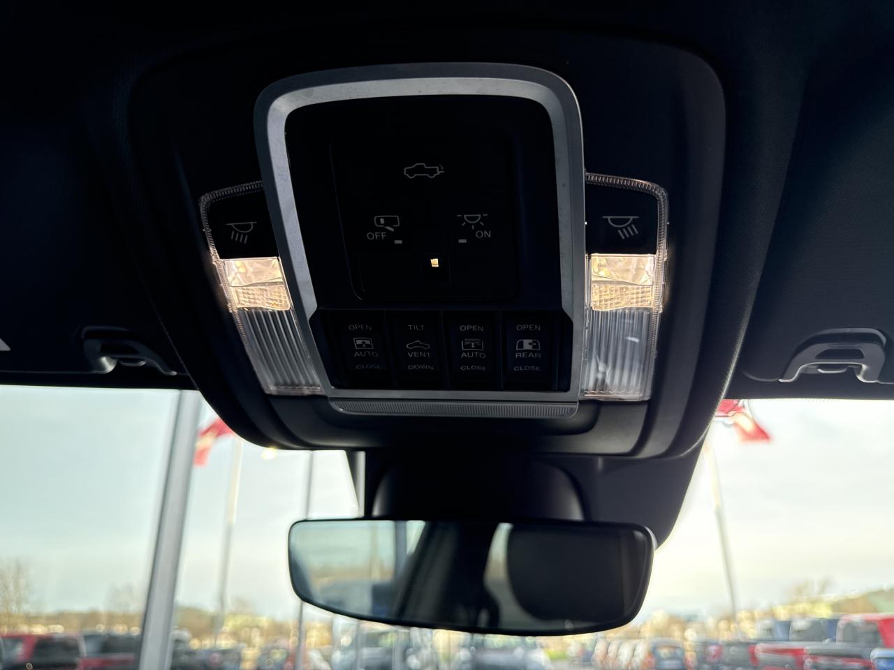 DODGE RAM 1500 CREW LIMITED - VENTE A PRO