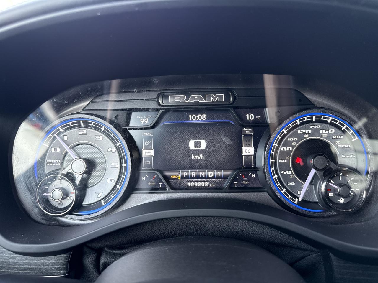 DODGE RAM 1500 CREW LIMITED - VENTE A PRO