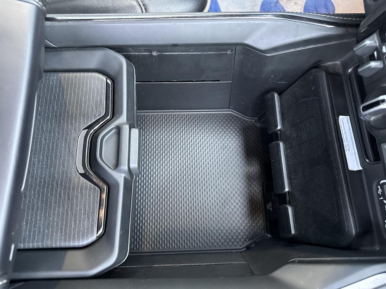 DODGE RAM 1500 CREW LIMITED - VENTE A PRO