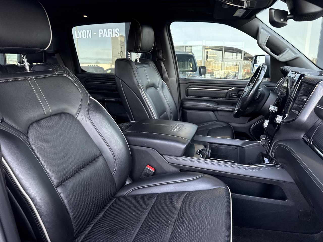 DODGE RAM 1500 CREW LIMITED - VENTE A PRO