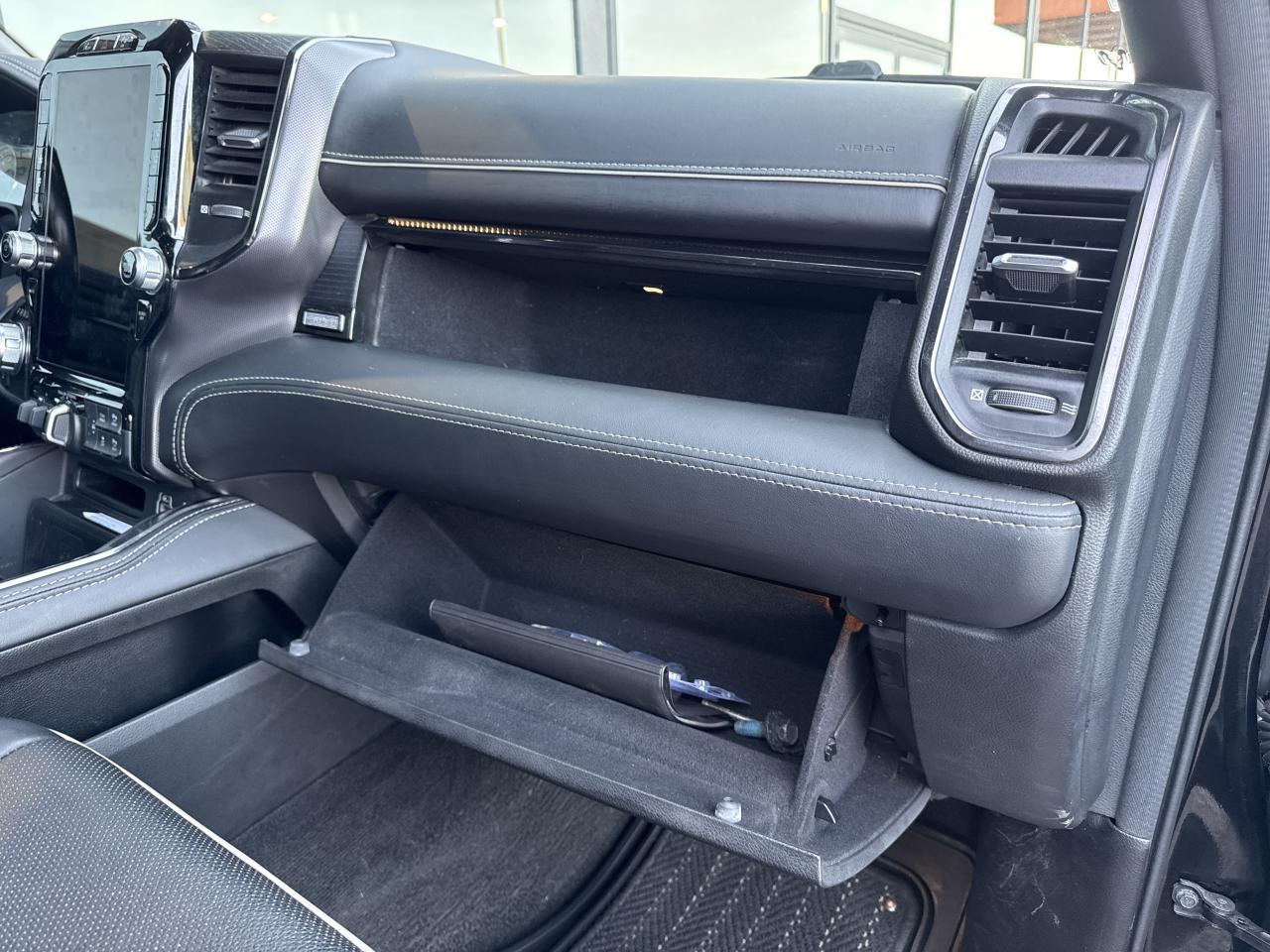 DODGE RAM 1500 CREW LIMITED - VENTE A PRO