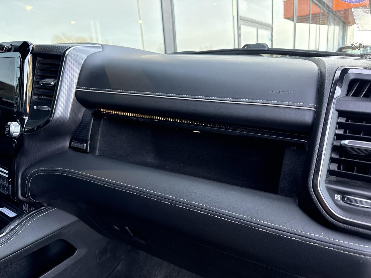 DODGE RAM 1500 CREW LIMITED - VENTE A PRO