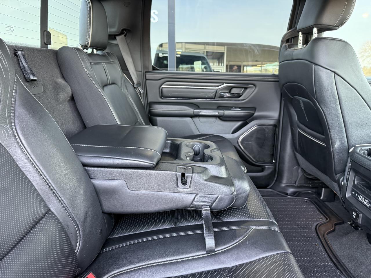 DODGE RAM 1500 CREW LIMITED - VENTE A PRO