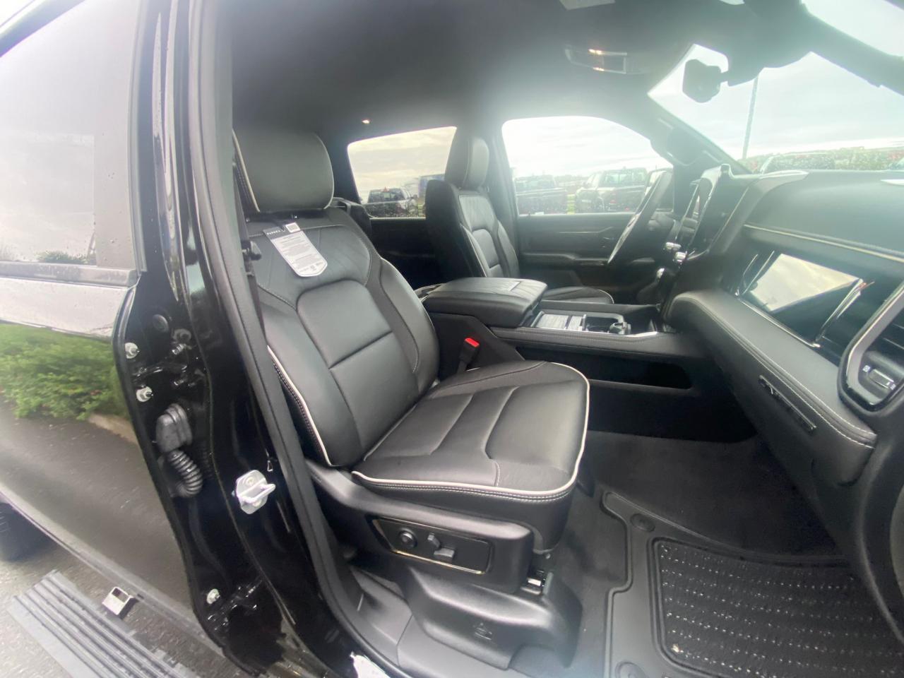 DODGE RAM 1500 CREW LIMITED NIGHT EDITION RAMBOX