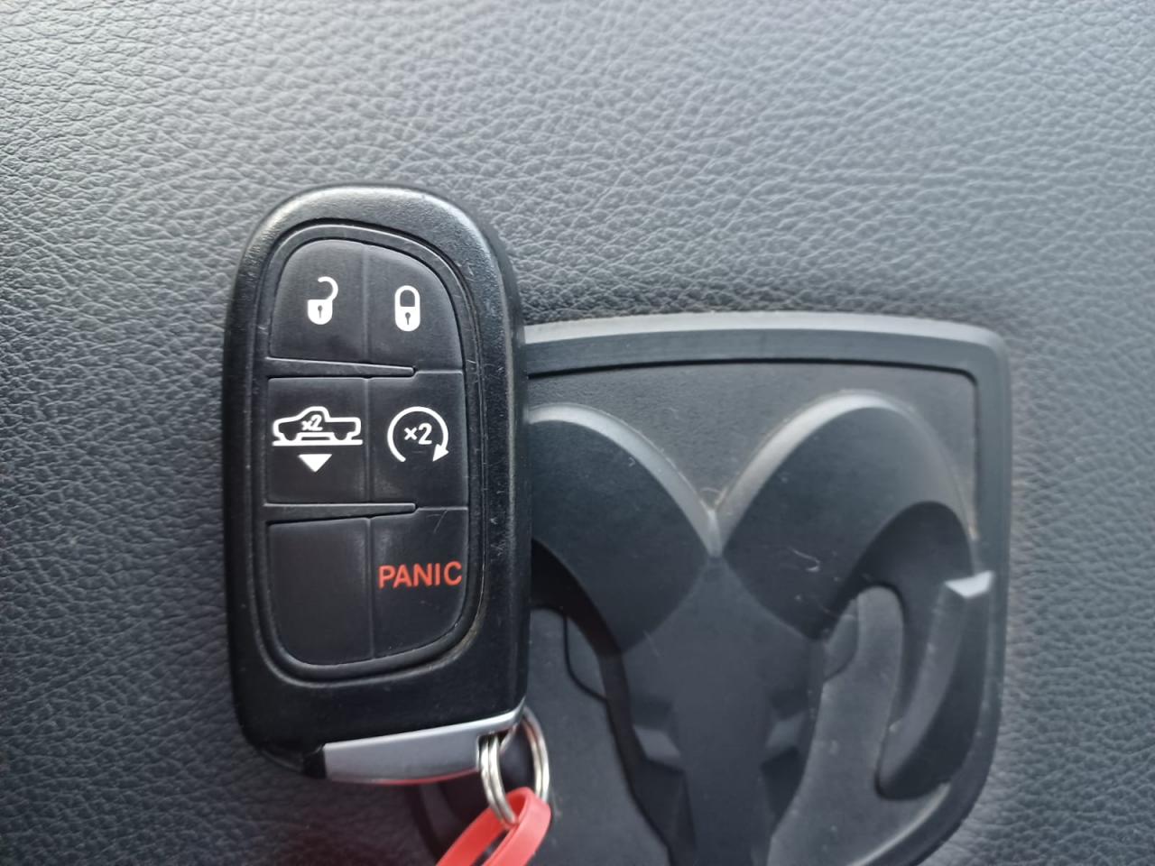 DODGE RAM 1500 CREW LARAMIE AIR V8 5.7L HEMI 395hp - GPL