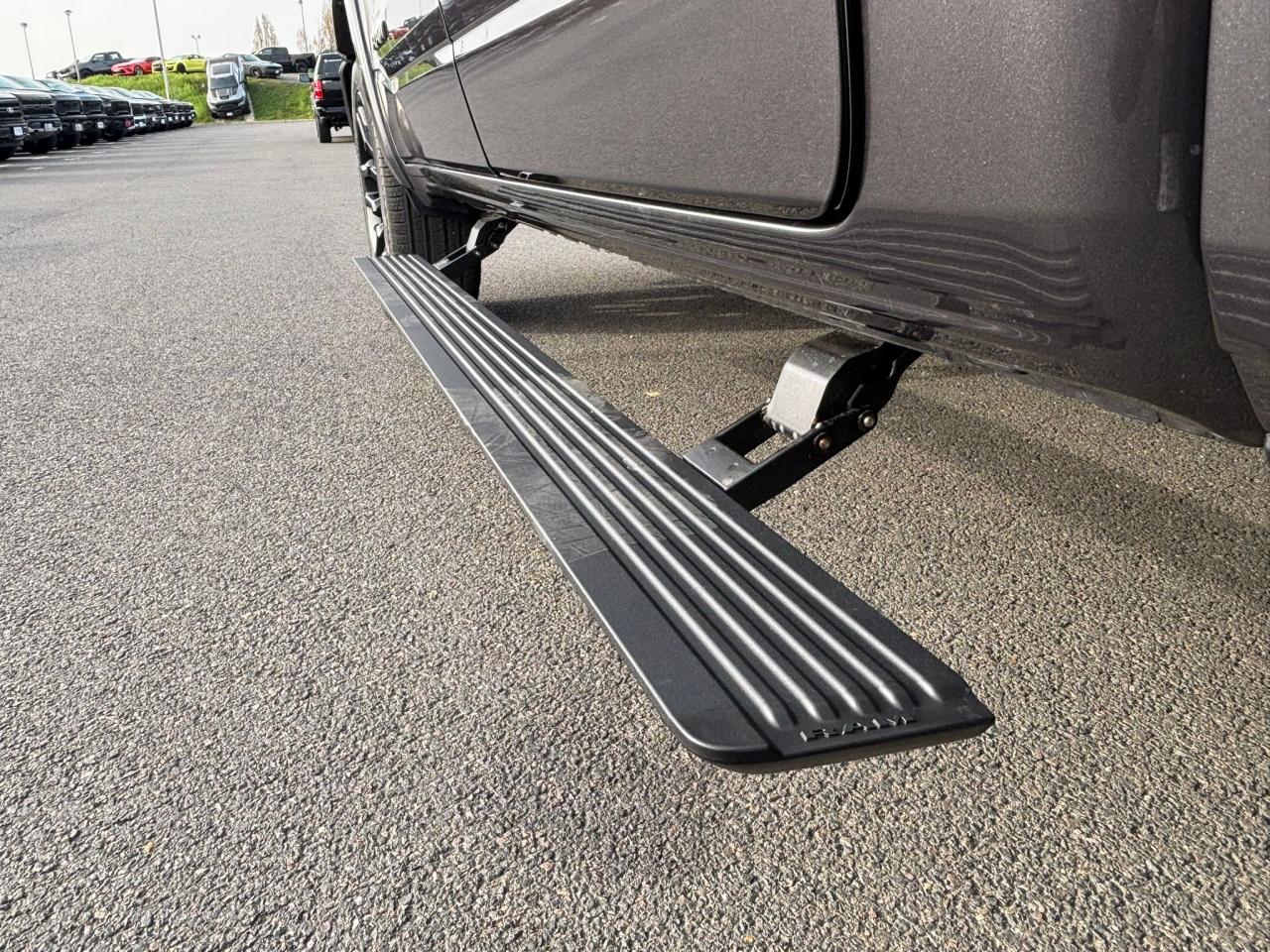 DODGE RAM 1500 CREW LIMITED NIGHT EDITION RAMBOX HAYON MULTI