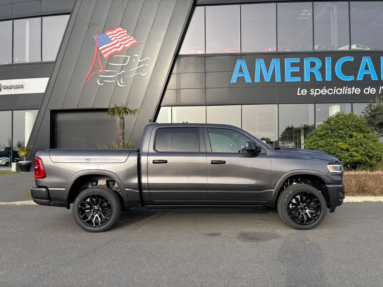 DODGE RAM 1500 CREW LIMITED NIGHT EDITION RAMBOX HAYON MULTI